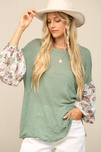 Evergreen The Pullover With Contrast Print At Sleeves