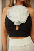 Black/White Flower Detailed Fashion Crop Top