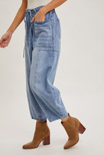 Lt.Wash Denim Mid-Waist Drawstrings Barrel Jeans