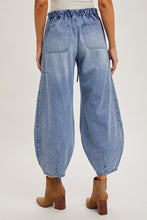 Lt.Wash Denim Mid-Waist Drawstrings Barrel Jeans