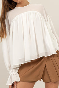 Off White Flowy Blouse With Gathered Cuffs