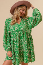 Green/Cream Woven Printed Dress With Side Pocket