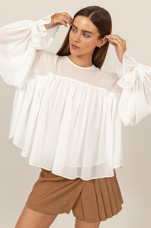 Off White Flowy Blouse With Gathered Cuffs