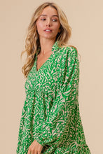 Green/Cream Woven Printed Dress With Side Pocket