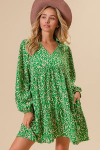 Green/Cream Woven Printed Dress With Side Pocket